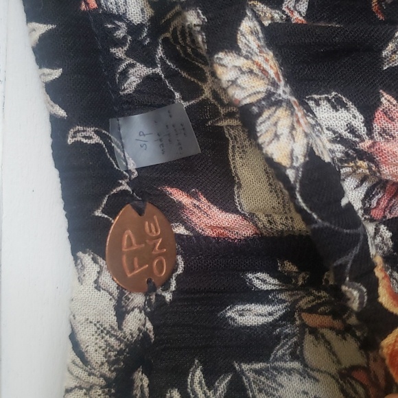 Free People floral wide slit ruffle leg pull up elastic waist women's pants S - Picture 4 of 5